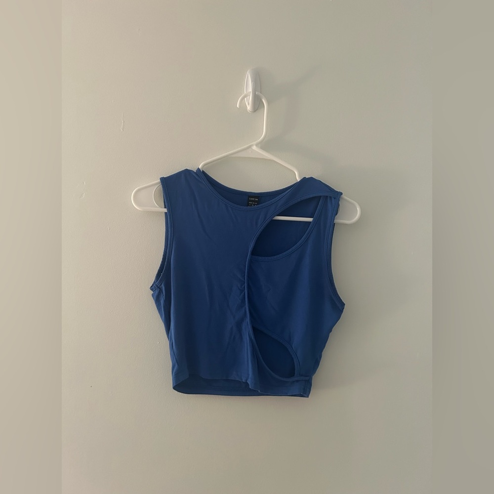 SHEIN Cut Out Tank Top
Blue / S(4)
